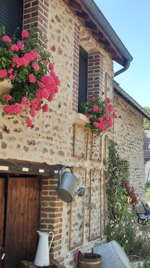 LODGE EXTERIEUR 2 PERSONNES  Saint-Aubin-sur-Gaillon Exterior foto